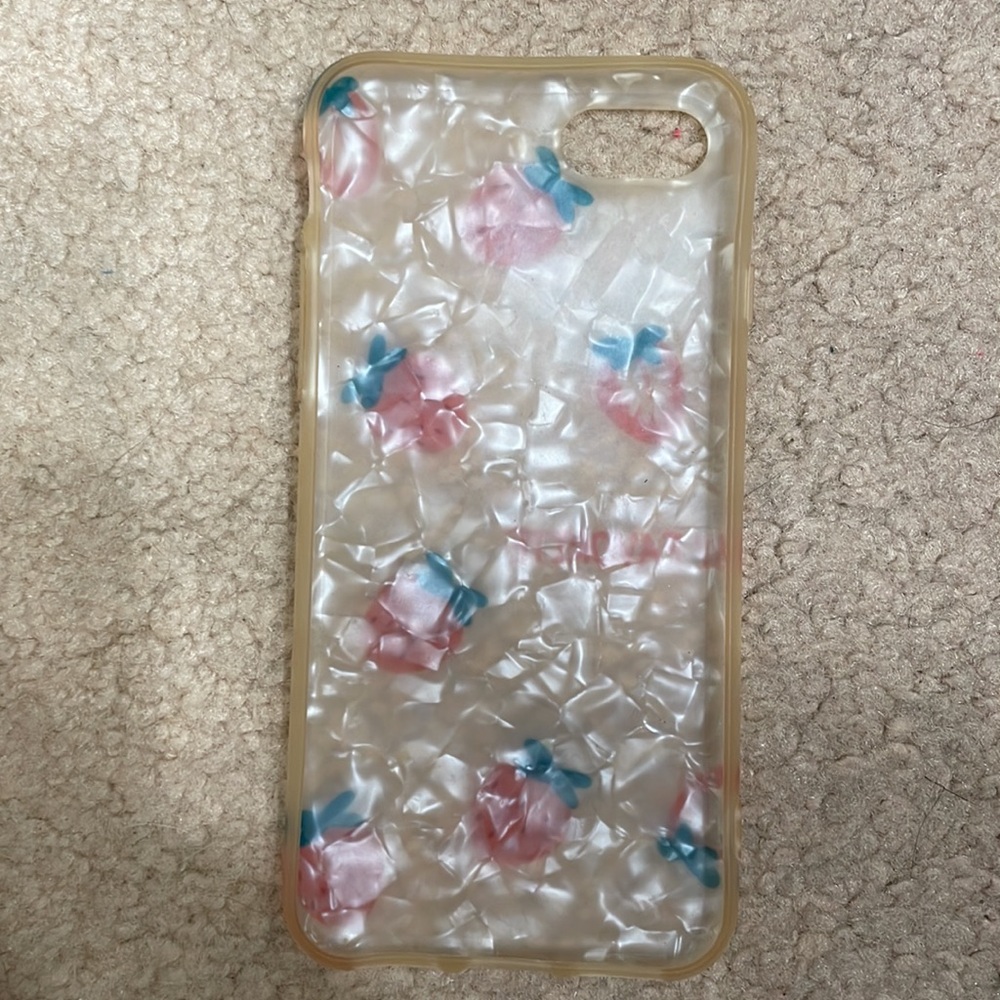 iPhone case🍓 - Picture 2 of 2